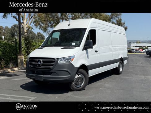 New 2025 Mercedes-Benz Sprinter 3500 image 1