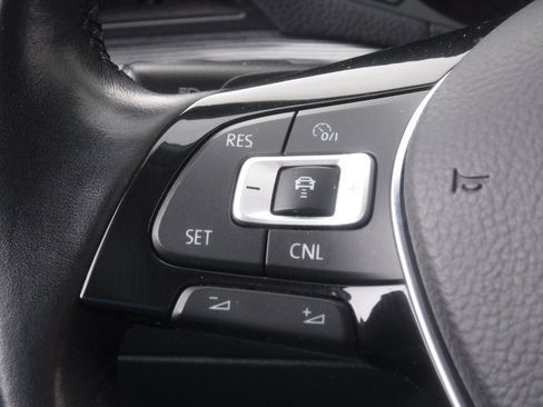 Used 2020 Volkswagen Passat 2.0T R-Line image 35