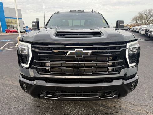 Used 2024 Chevrolet Silverado 2500 LTZ w/ LTZ Plus Package AWD/4WD image 8