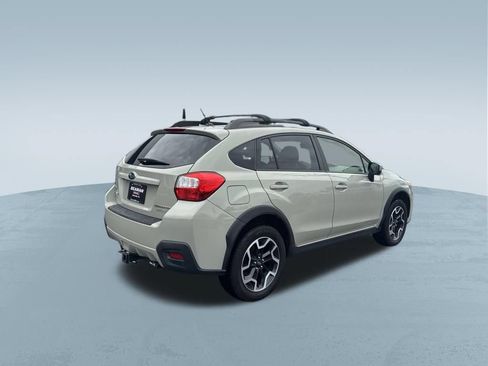 Used 2017 Subaru Crosstrek 2.0i Premium w/ Moonroof Package AWD/4WD image 8
