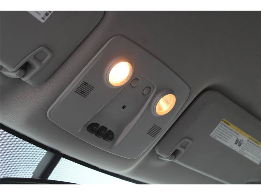 Used 2015 Chevrolet Traverse LT w/ Style and Technology Package FWD image 30