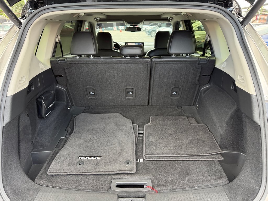 Used 2026 Nissan Rogue Platinum w/ Platinum Premium Package AWD/4WD image 23