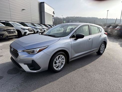 Certified 2025 Subaru Impreza 2.0i image 8