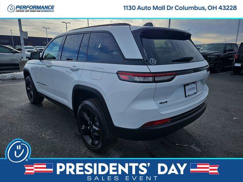 New 2025 Jeep Grand Cherokee Altitude image 5