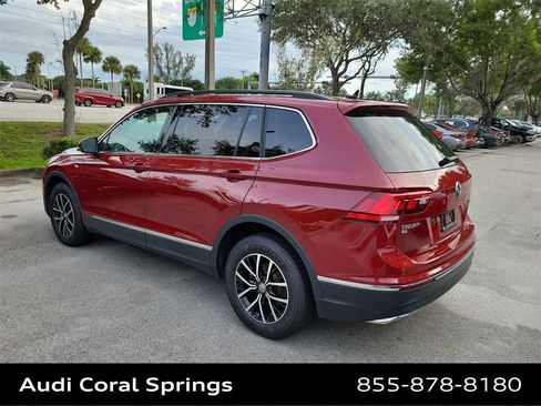 Used 2021 Volkswagen Tiguan SE w/ Panoramic Sunroof Package image 4