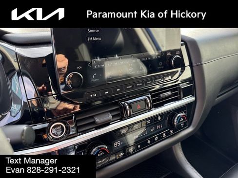 Used 2022 Nissan Pathfinder SL w/ SL Black Package image 22