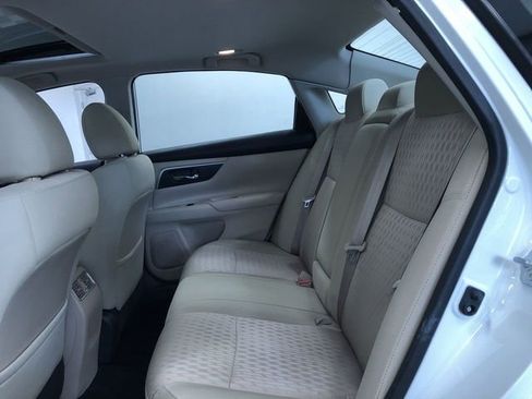 Used 2017 Nissan Altima 2.5 SV w/ Convenience Package FWD image 21
