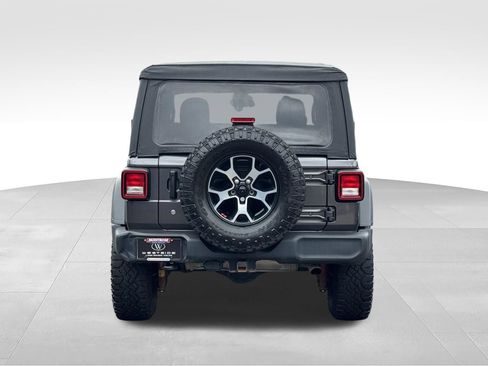 Used 2018 Jeep Wrangler Sport AWD/4WD image 6