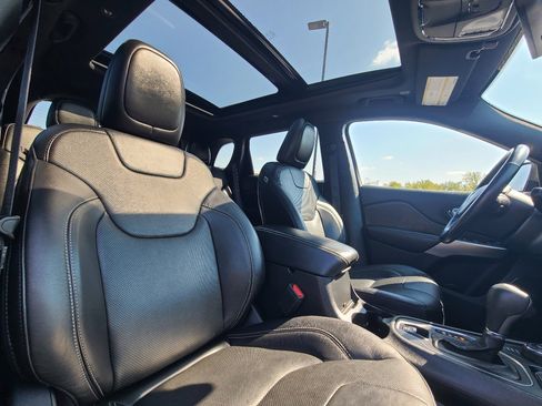 Used 2021 Jeep Cherokee Latitude Lux 80th Anniv w/ Quick Order Package 26U 80TH image 21