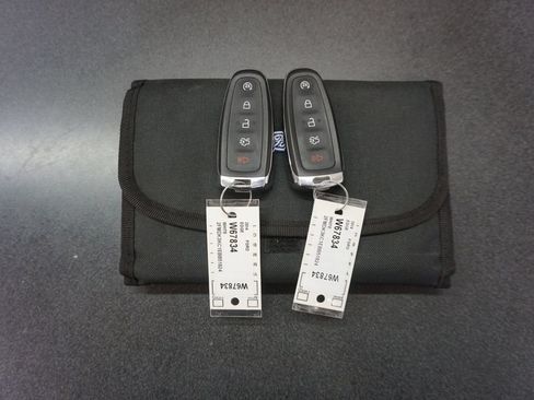 Used 2014 Ford Edge Limited w/ Driver Entry Package FWD image 16