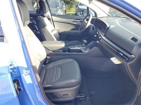 New 2026 Kia Sportage SX image 7