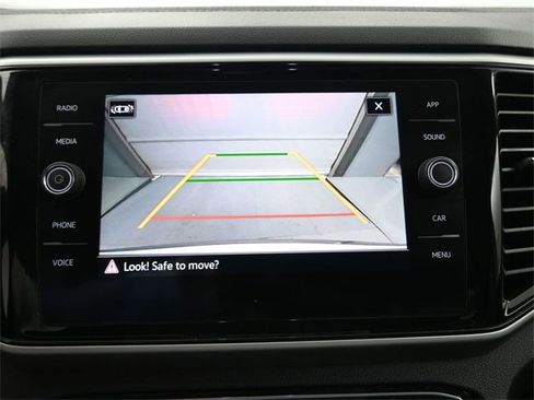 Used 2022 Volkswagen Atlas SE image 3