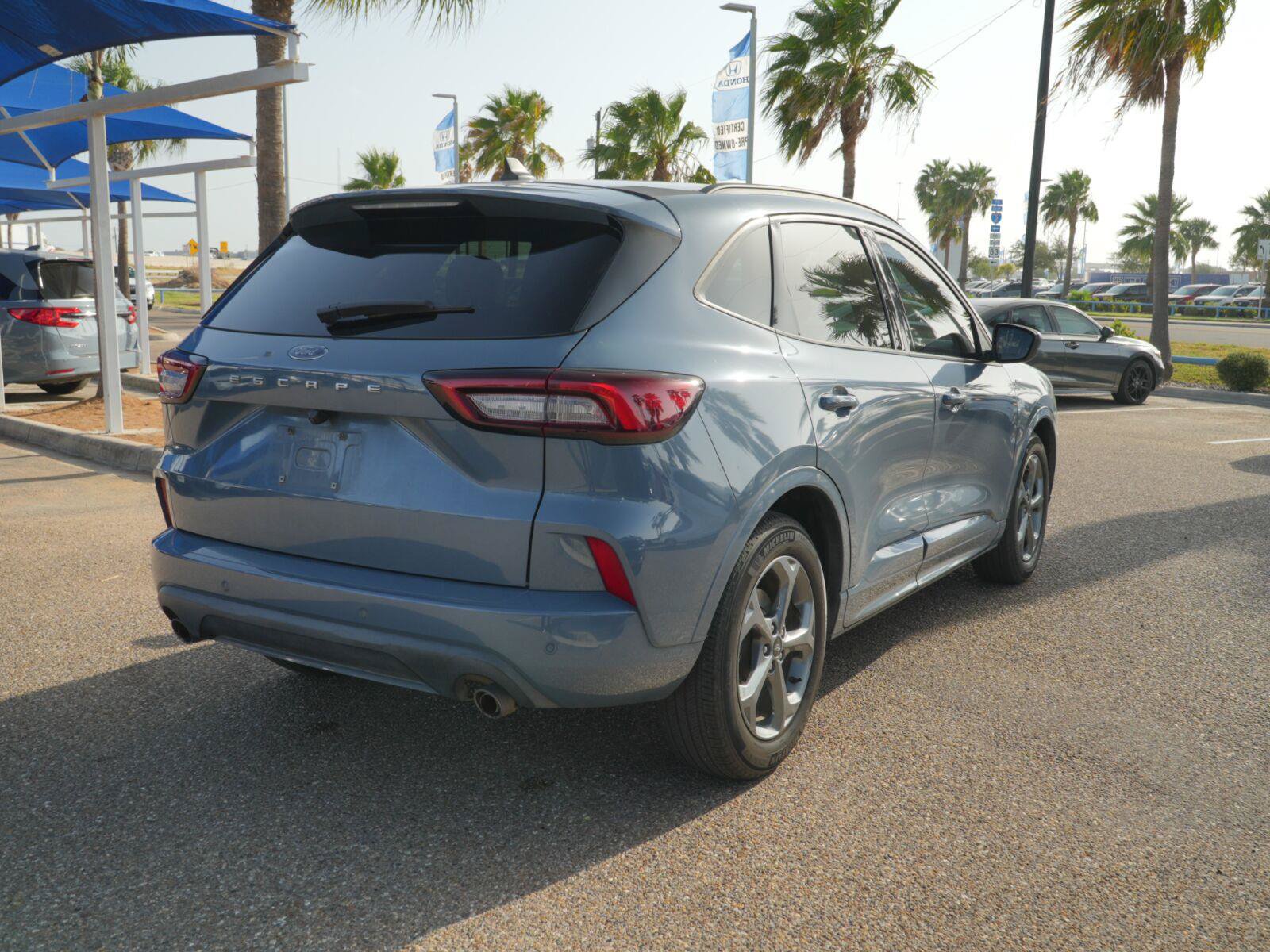 Used 2023 Ford Escape ST-Line w/ Tech Pack #1 FWD image 6