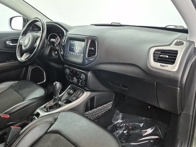 Used 2020 Jeep Compass Latitude AWD/4WD image 24