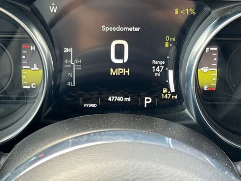 Used 2023 Jeep Wrangler Sahara image 26