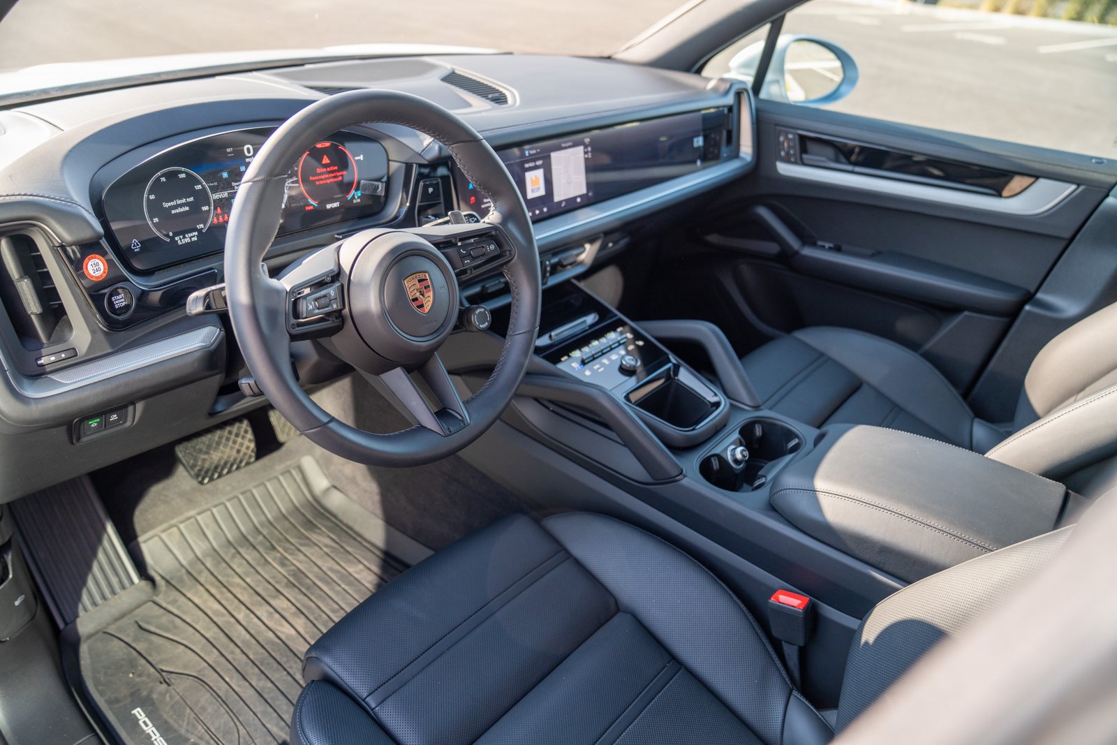 Certified 2026 Porsche Cayenne AWD/4WD image 4