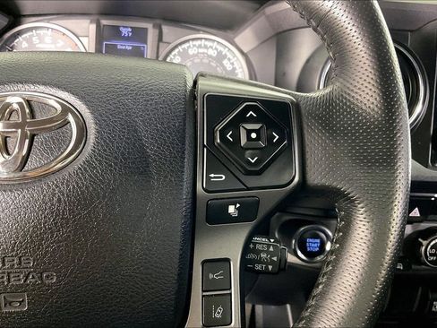 Used 2019 Toyota Tacoma SR image 28