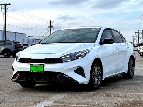 Used 2024 Kia Forte GT-Line w/ GT-Line Premium Package image 4