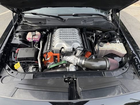 Used 2020 Dodge Challenger SRT Hellcat image 6
