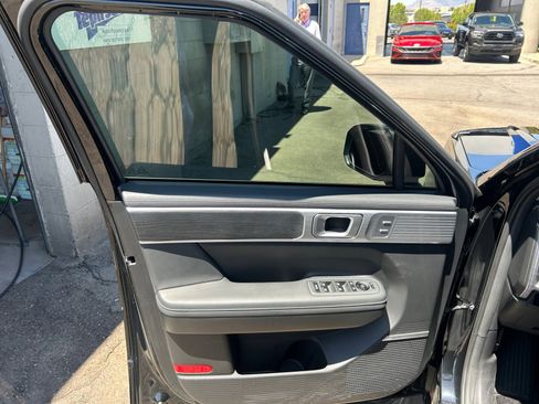 Certified 2025 Hyundai Santa Fe Limited FWD image 15