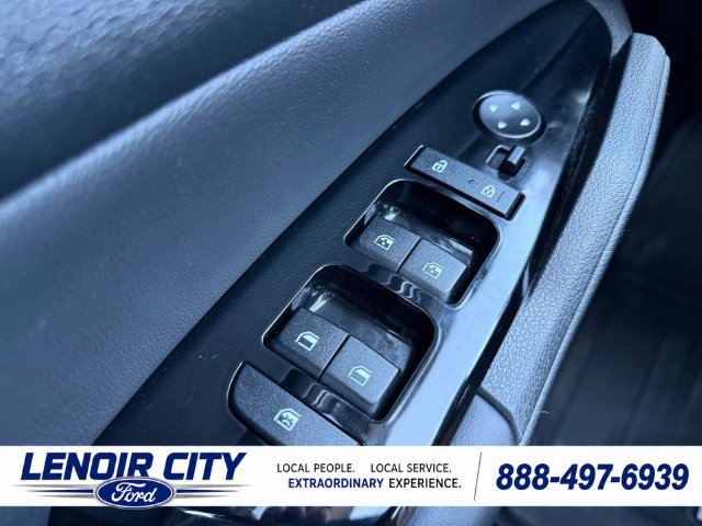 Used 2024 Kia Sportage EX FWD image 18