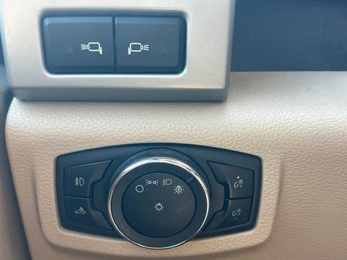 Used 2019 Ford F250 Lariat w/ Lariat Ultimate Package AWD/4WD image 30