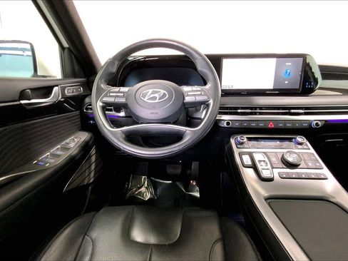 Used 2023 Hyundai Palisade Calligraphy image 4