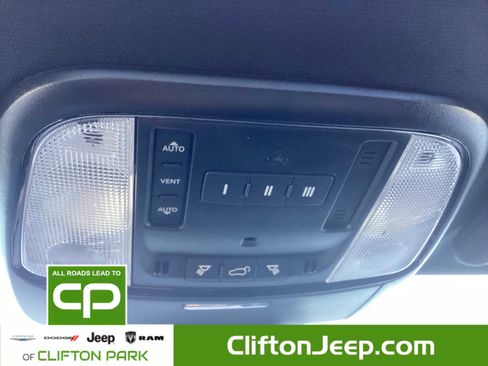 Certified 2023 Dodge Durango GT image 28