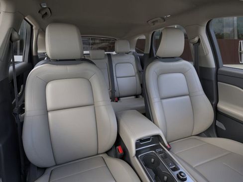 New 2026 Lincoln Corsair Premiere image 10