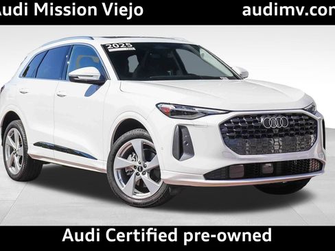 Certified 2025 Audi Q5 Premium Plus w/ Premium Plus AWD/4WD image 1