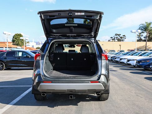 Used 2020 Toyota RAV4 Limited image 25