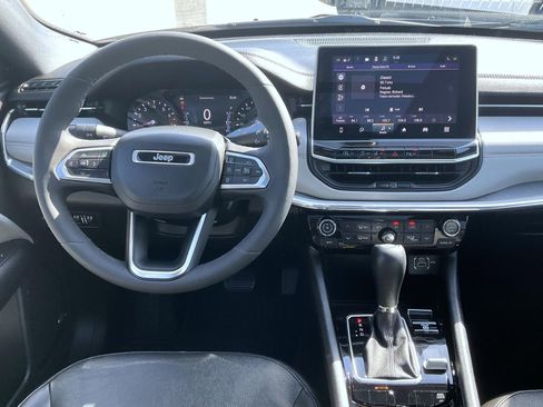 Used 2023 Jeep Compass Limited w/ Sun and Sound Group AWD/4WD image 14