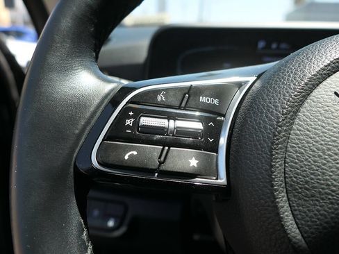 Used 2025 Kia Seltos S FWD image 15