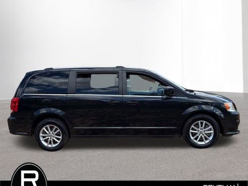 Used 2019 Dodge Grand Caravan SXT FWD image 6