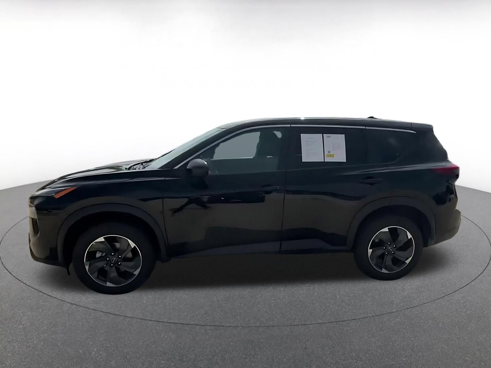 Used 2025 Nissan Rogue SV FWD image 8