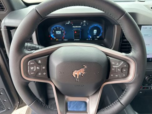 New 2026 Ford Bronco Badlands image 25