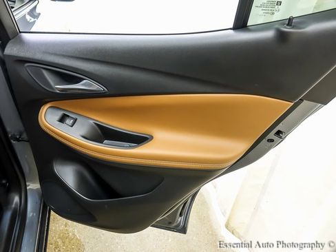 Used 2021 Buick Encore GX Essence image 21