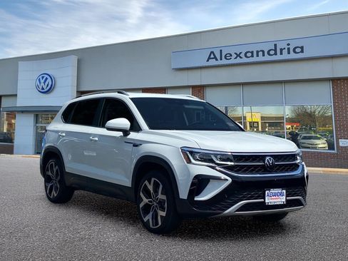 Certified 2023 Volkswagen Taos SEL AWD/4WD image 1