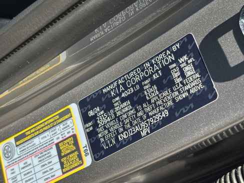 Used 2025 Kia Soul LX w/ LX Technology Package FWD image 27