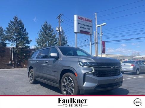 Used 2022 Chevrolet Suburban RST w/ Luxury Package image 1