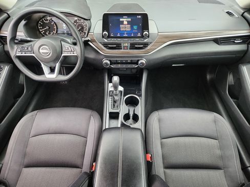 Used 2024 Nissan Altima 2.5 SV image 28