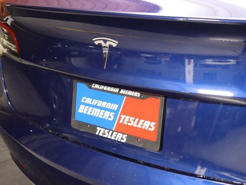 Used 2022 Tesla Model 3 Standard Range image 15