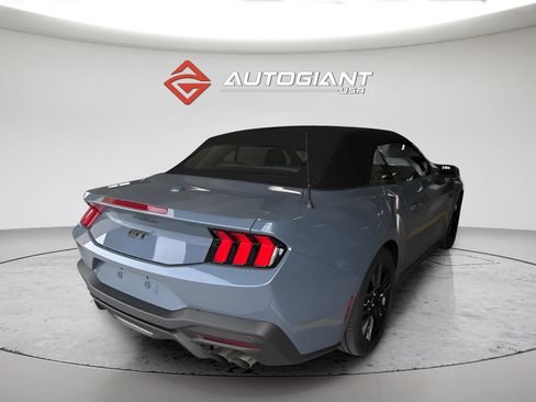 Used 2025 Ford Mustang GT Premium RWD image 3
