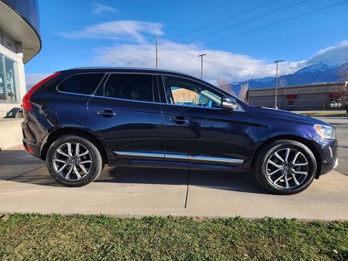 Used 2017 Volvo XC60 T6 Dynamic w/ Preferred Option Package image 4
