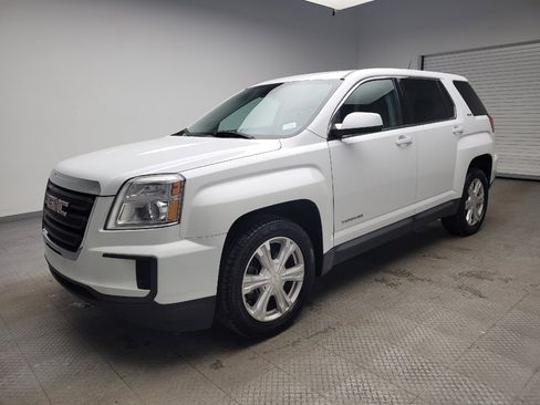 Used 2017 GMC Terrain SLE AWD/4WD image 2