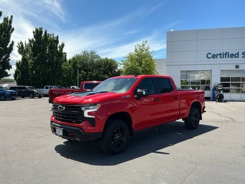 Used 2024 Chevrolet Silverado 1500 LT Trail Boss w/ LT Trail Boss Premium Package AWD/4WD image 10