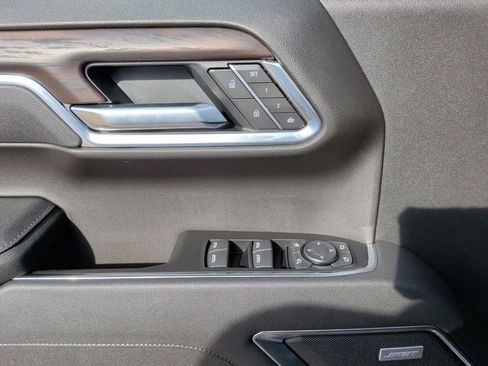 New 2026 GMC Sierra 1500 SLT image 12