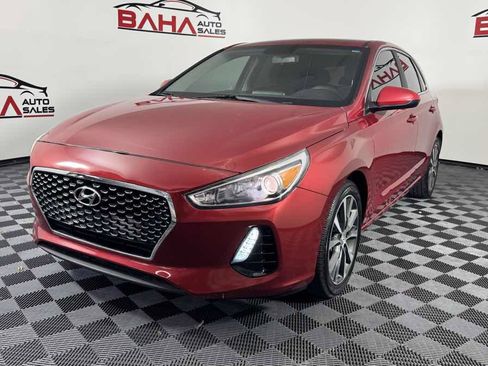 Used 2019 Hyundai Elantra GT FWD image 3