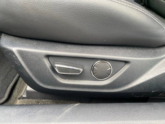 Used 2018 Ford Mustang GT Premium w/ Black Accent Package RWD image 22