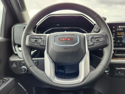 New 2025 GMC Sierra 1500 SLE w/ Preferred Package image 15